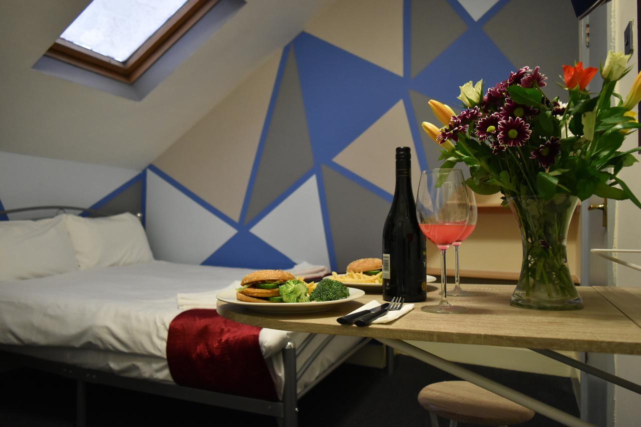 London Olympus Hotel Nirvana Екстер'єр фото